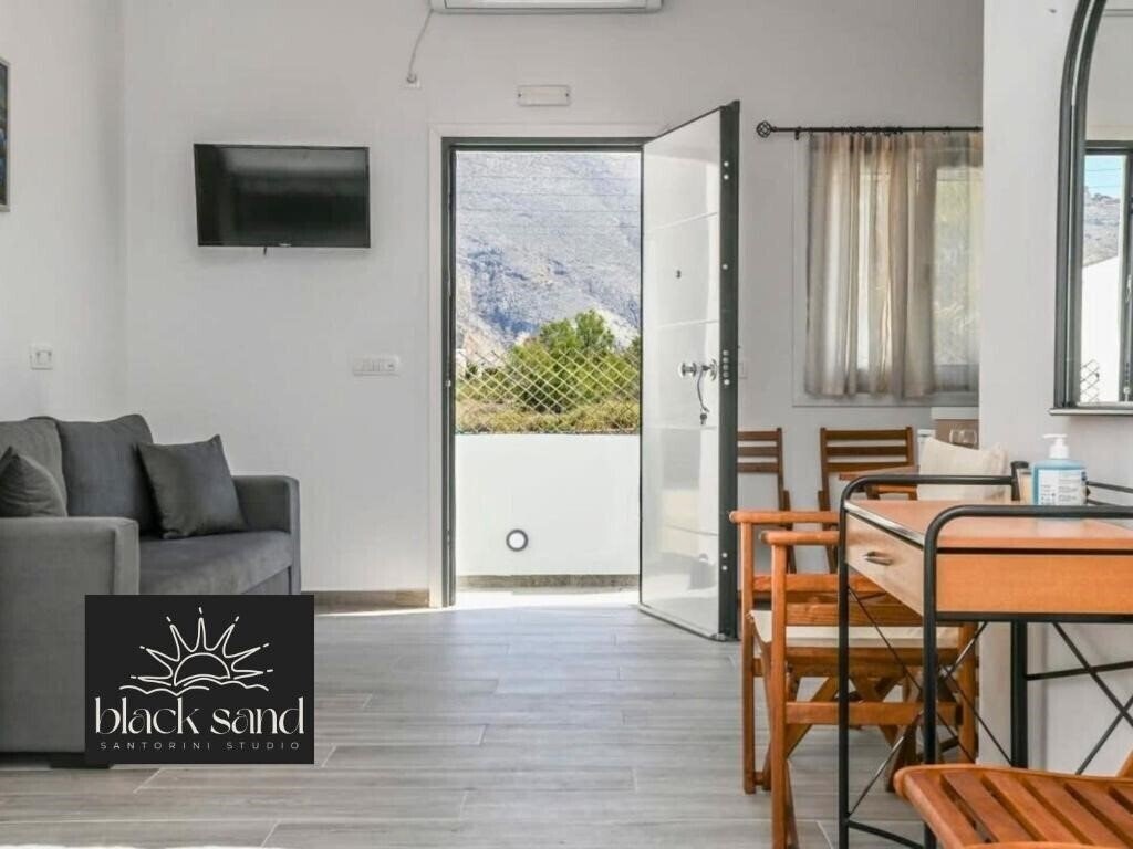 Картинка Black Sand Apartments 3*