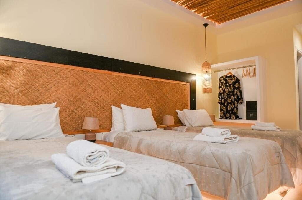 Готель Georgis Apartments 3*