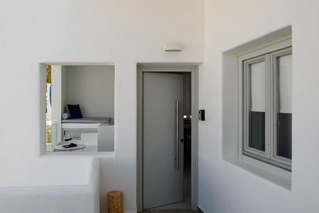 Фотографія Harmony Suites 3*
