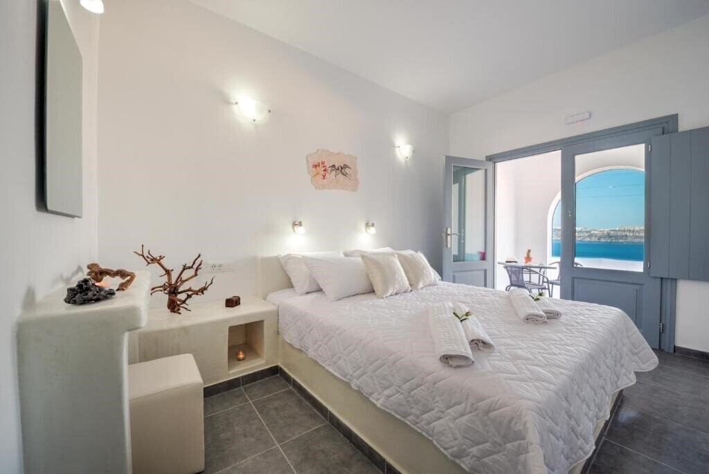 Фотография Pancratium Villas & Suites 3*