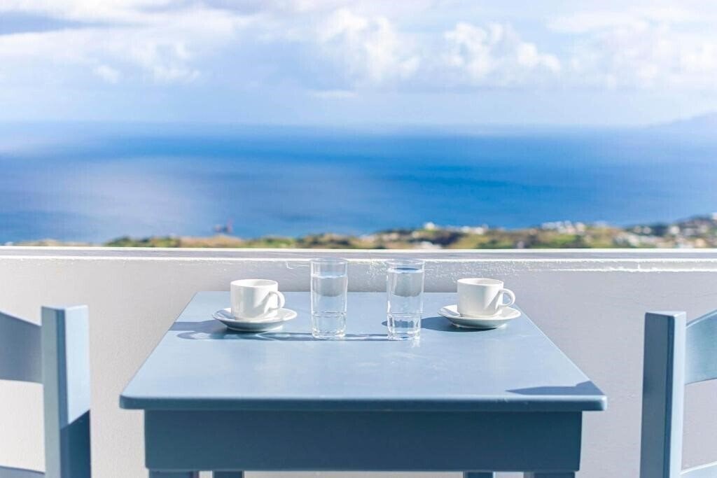 Картинка Phaos Santorini Suites 3*
