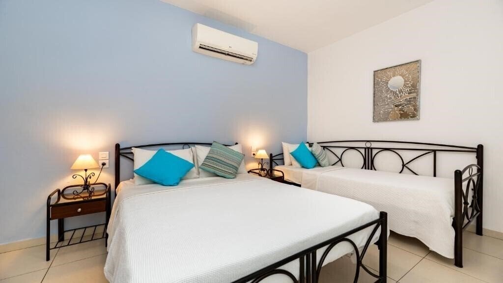 Фото Stelios Place 3*