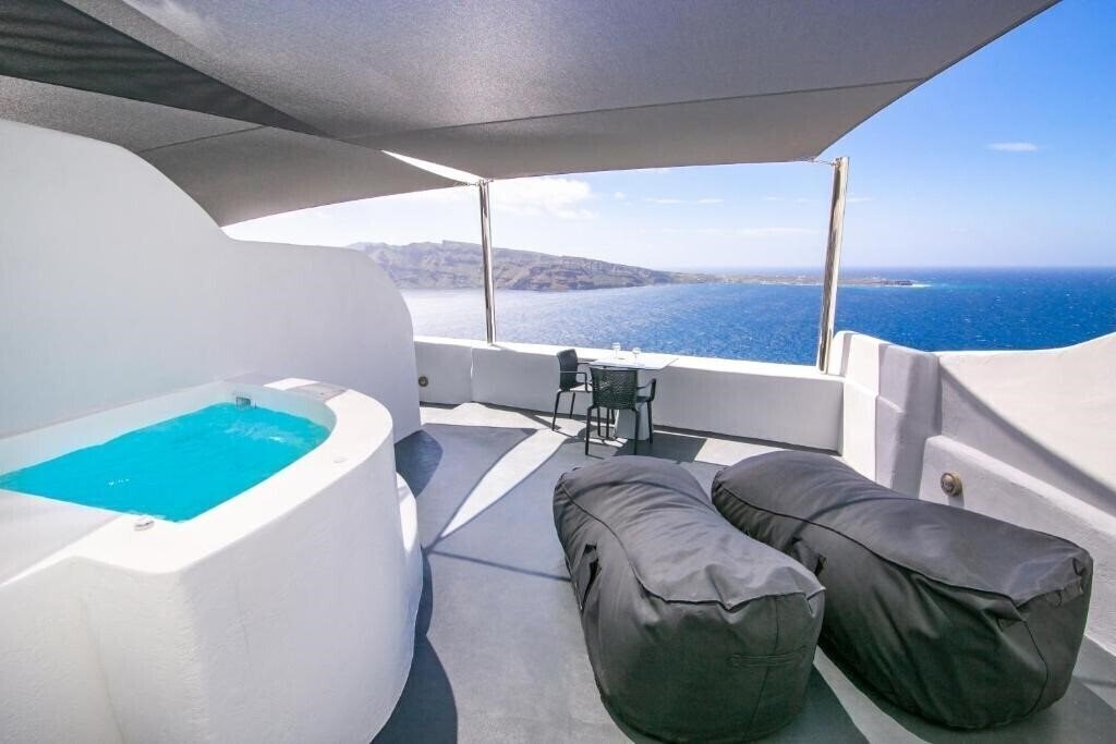 Отель Theodora Suites - Adults Only 3*