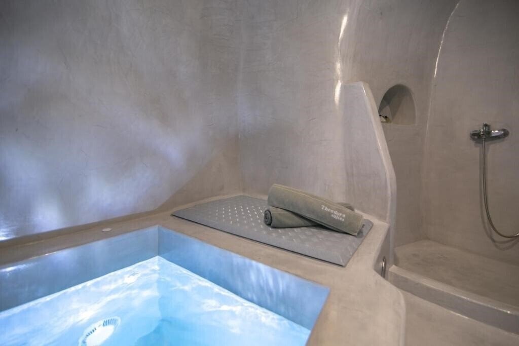 Фотография Theodora Suites - Adults Only 3*