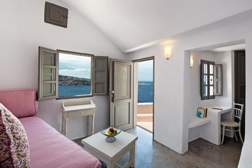 Изображение Theodora Suites - Adults Only 3*