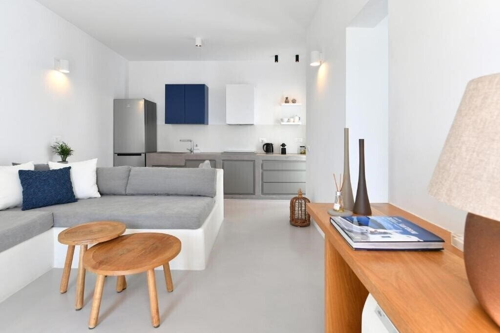 Фотографія Thiro Villas Santorini 3*
