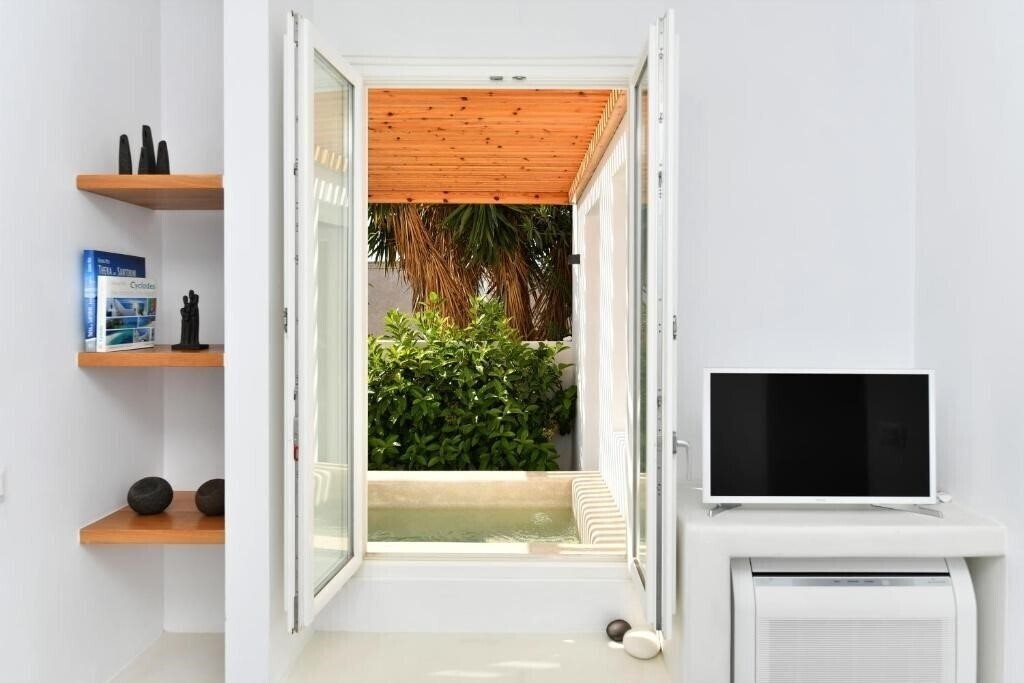 Картинка Thiro Villas Santorini 3*