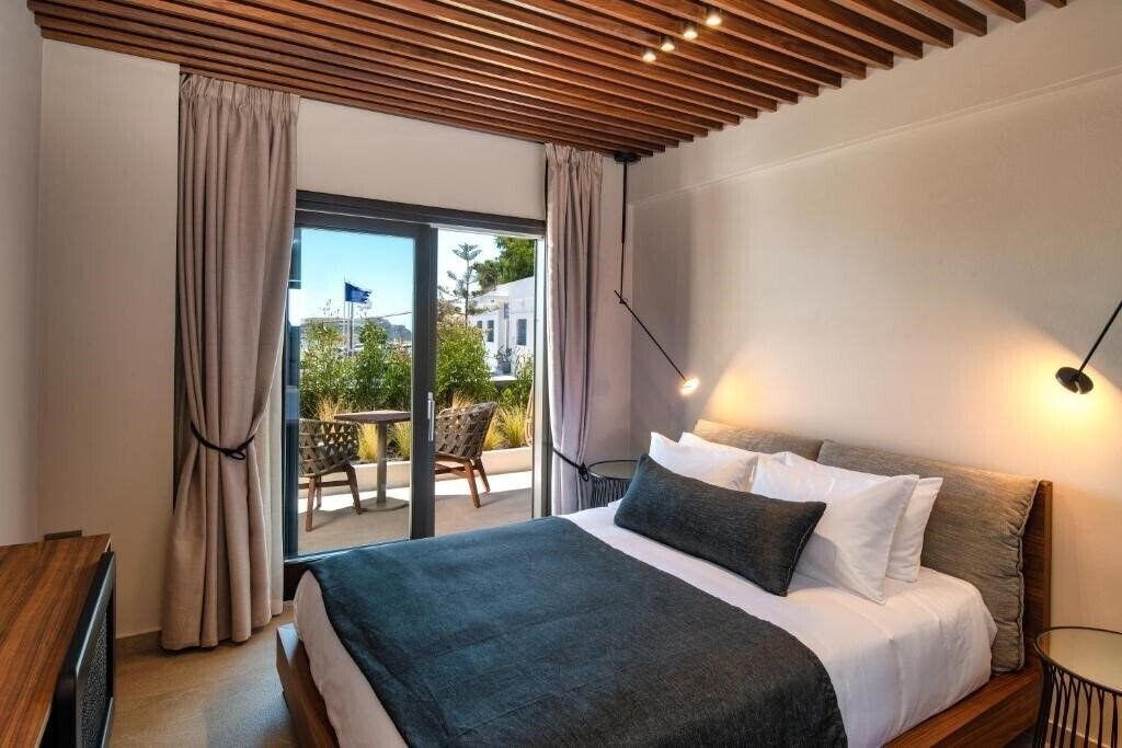 Фотографія Uma Ray Suites 3*