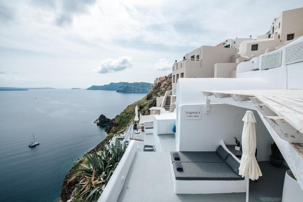Отель Virginias Cave Villas 3*
