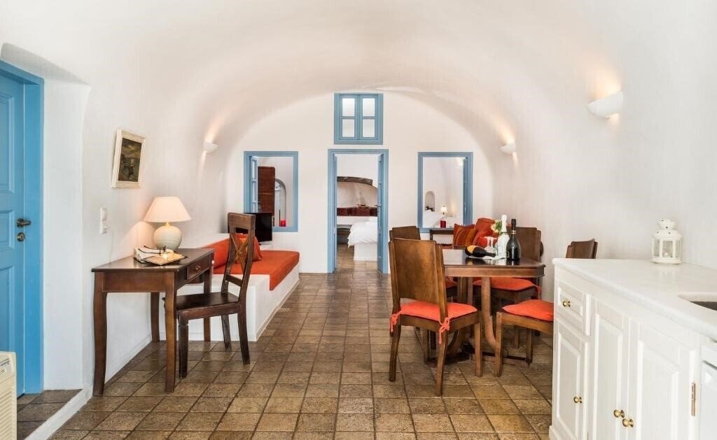 Фотография Pantelia Suites 3*