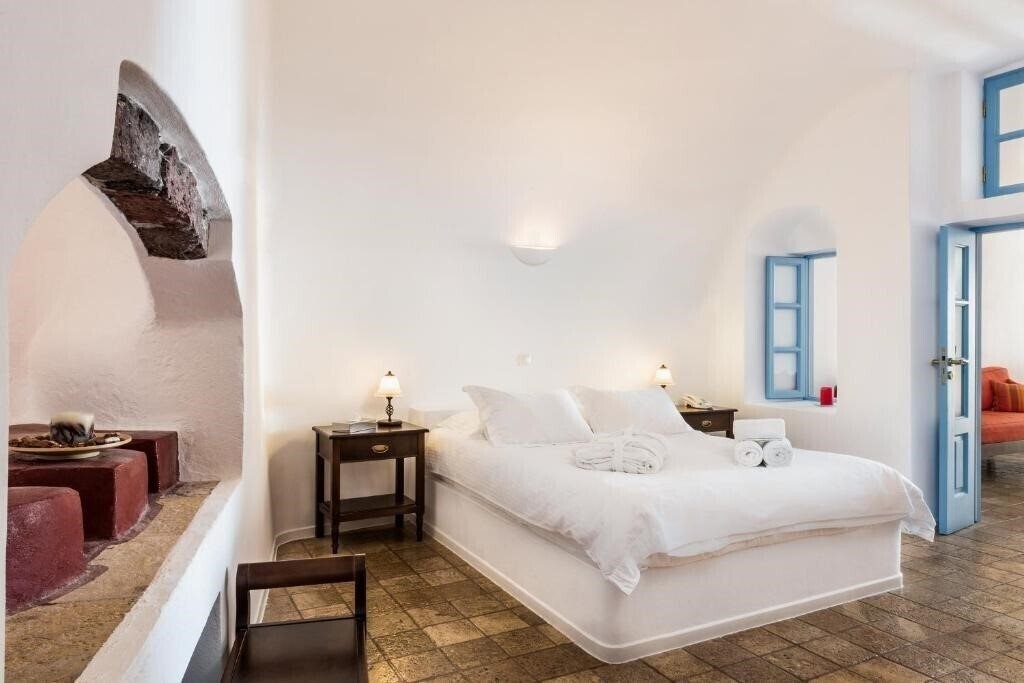 Картинка Pantelia Suites 3*