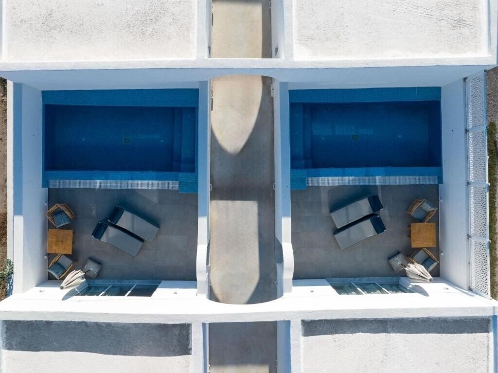 Зображення Aegean Melody Suites Santorini 3*