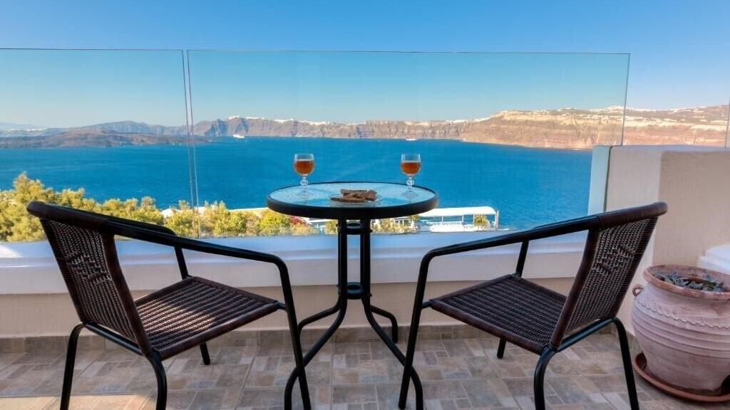 Фотография Akrotiri Apartments 3*