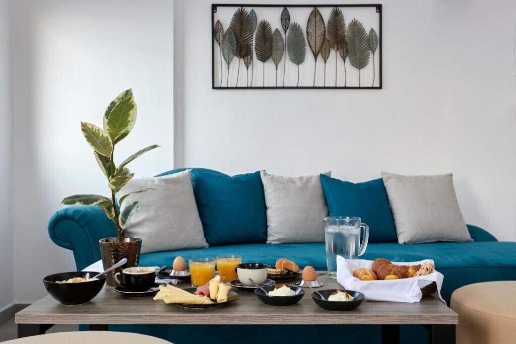 Фотографія Alyvia Suites 3*