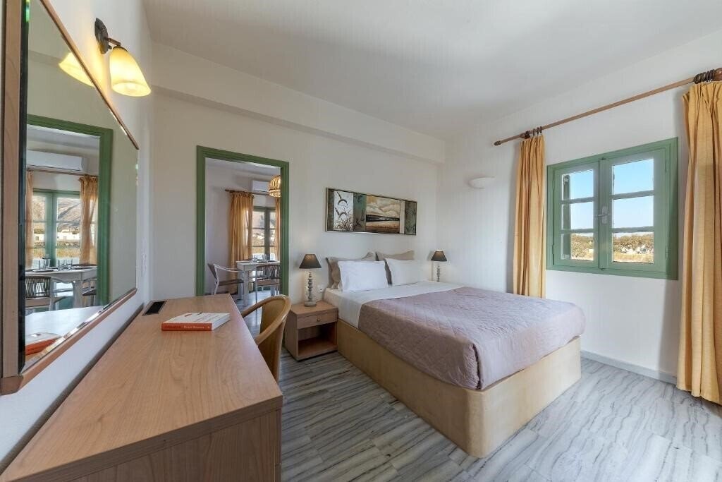 Изображение Ambeli Apartments Santorini 3*