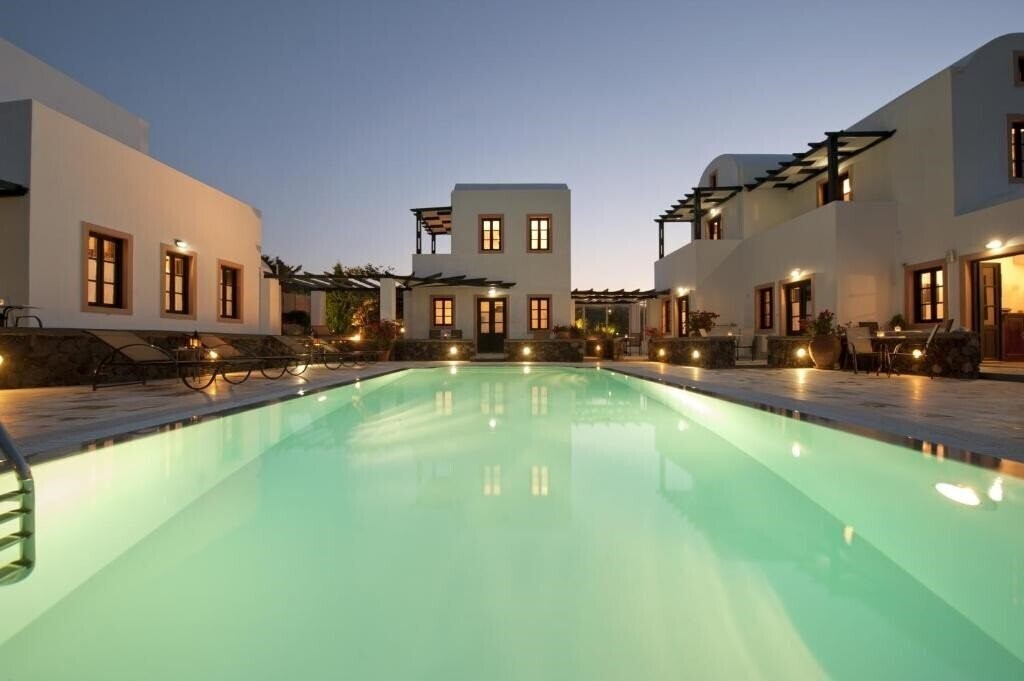 Готель Anthonas Apartments 3*