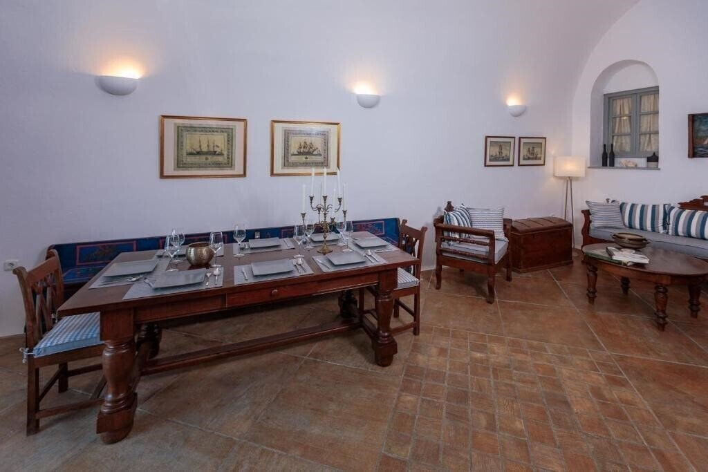 Картинка Azure Villa Santorini 3*