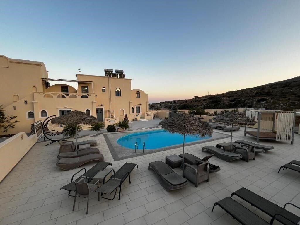 Готель Leon Apartment Hotel 3*