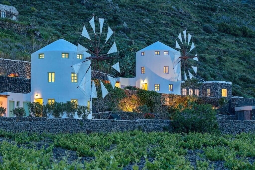 Отель Lilac Windmill Villa 3*