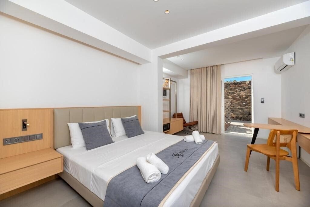 Зображення Nikos Hotel Santorini 3*