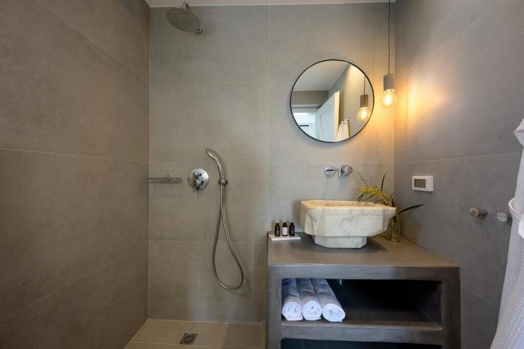 Фото Oia Kissiri - Private Pool Villas 3*