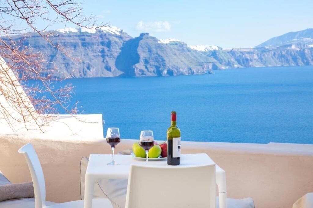 Готель Opsis Cave House 3*