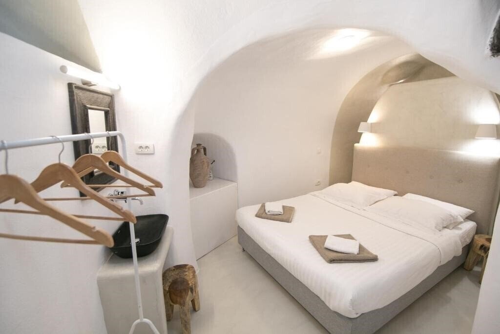 Фото Opsis Cave House 3*