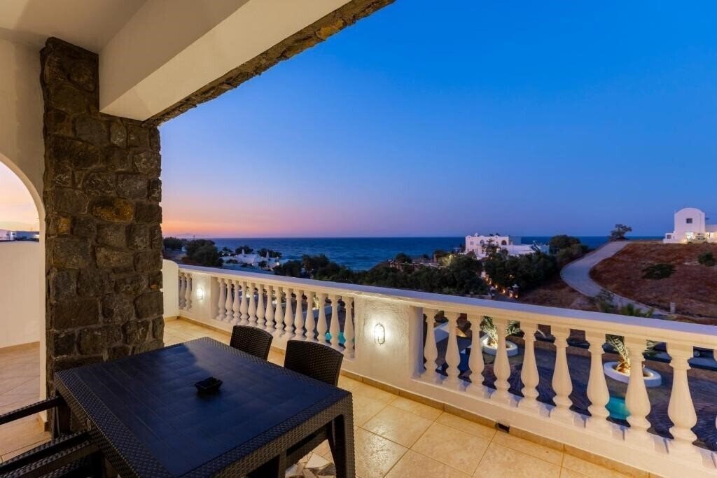 Отель Rhenea Resort 3*