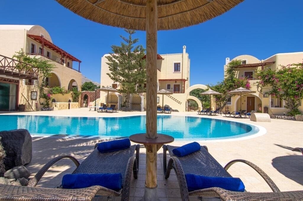 Фотографія Smaragdi Hotel Santorini 3*