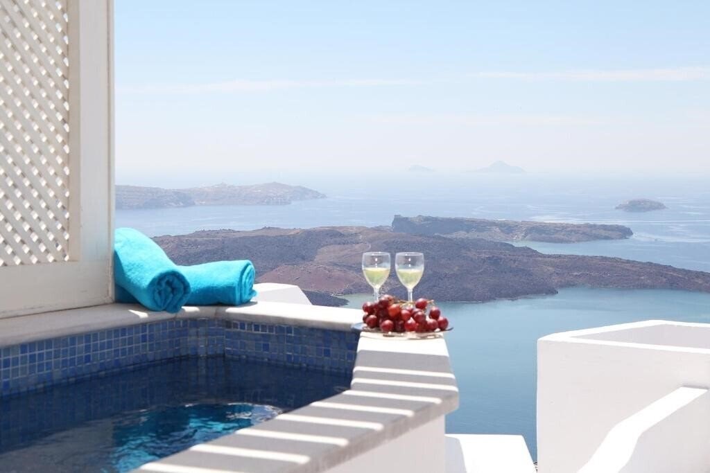 Зображення Whitedeck Hotel Santorini 3*