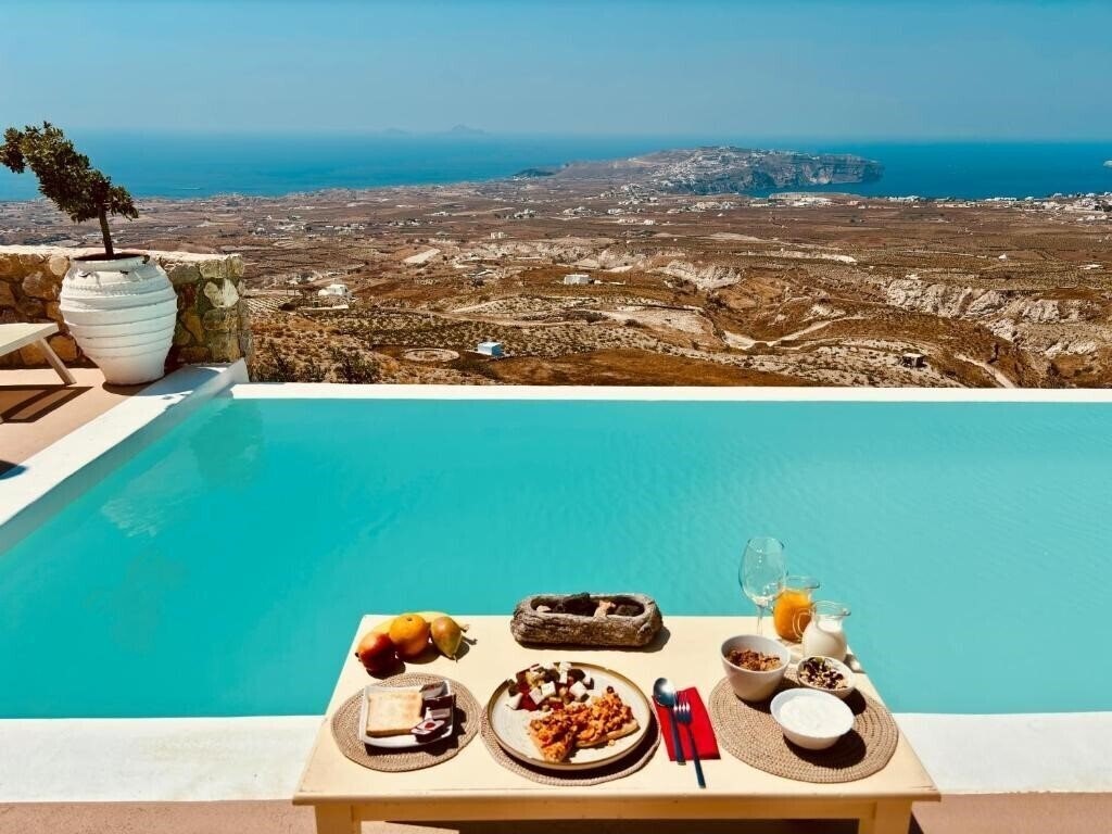 Фотографія Zatrikion Villas Santorini 3*