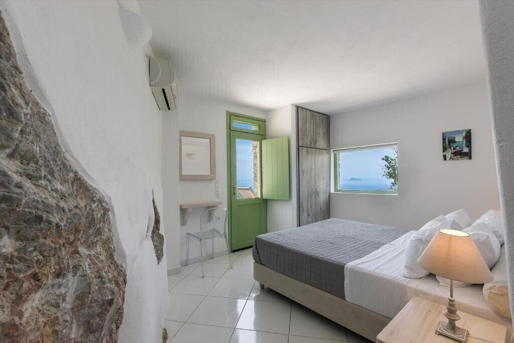 Картинка Zatrikion Villas Santorini 3*