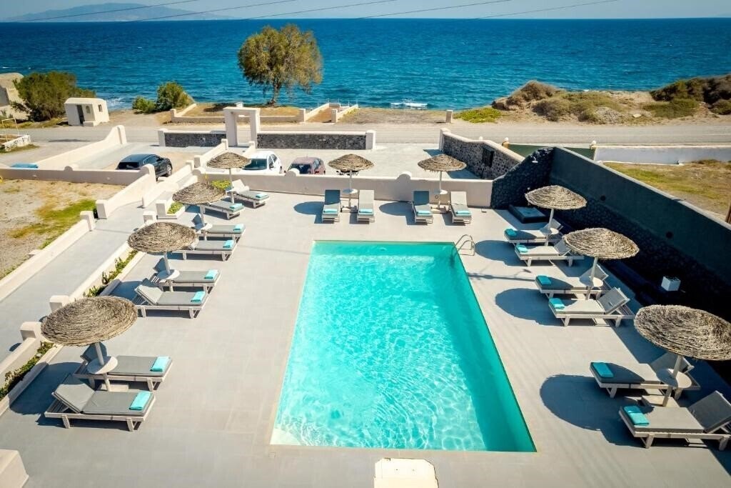 Отель En Plo Suites 4*
