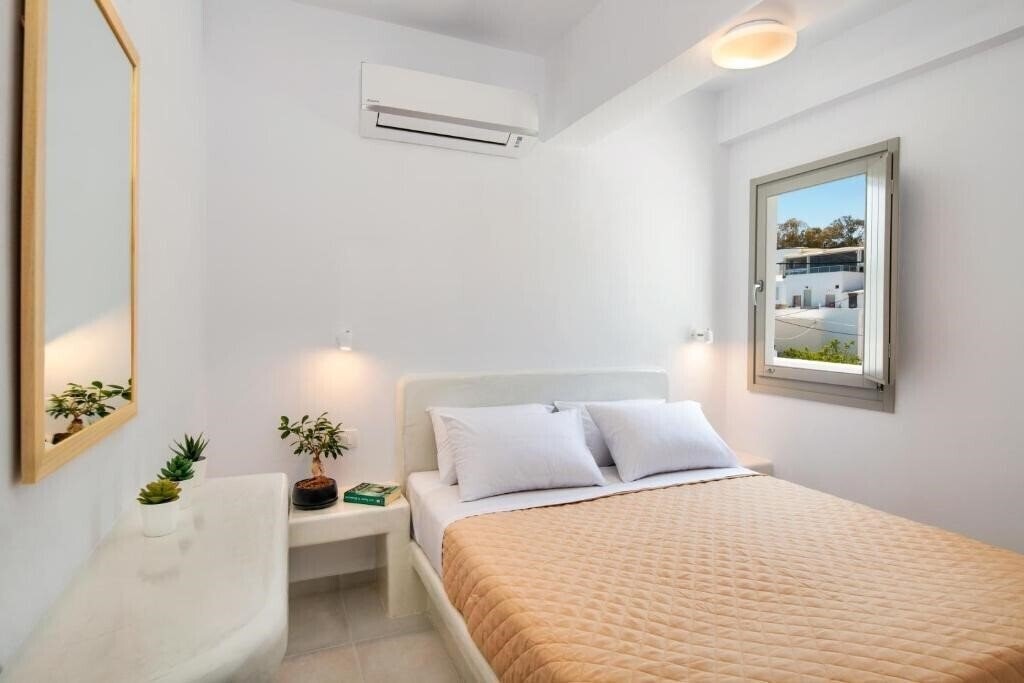 Отель Olive Tree Suites 3*