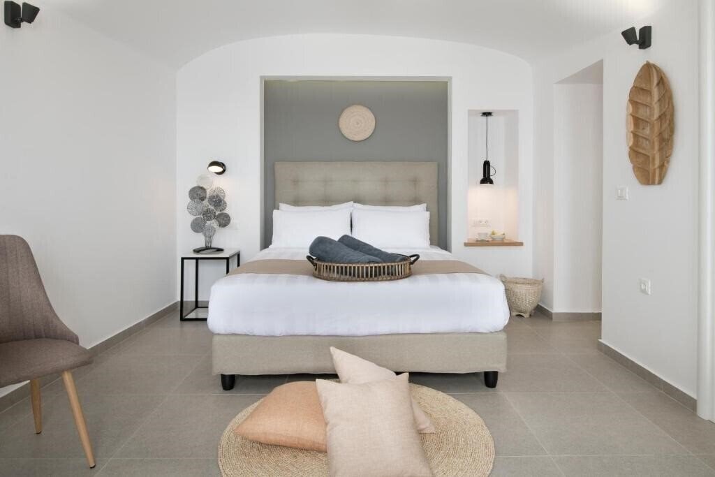 Фото Symphony Suites 3*