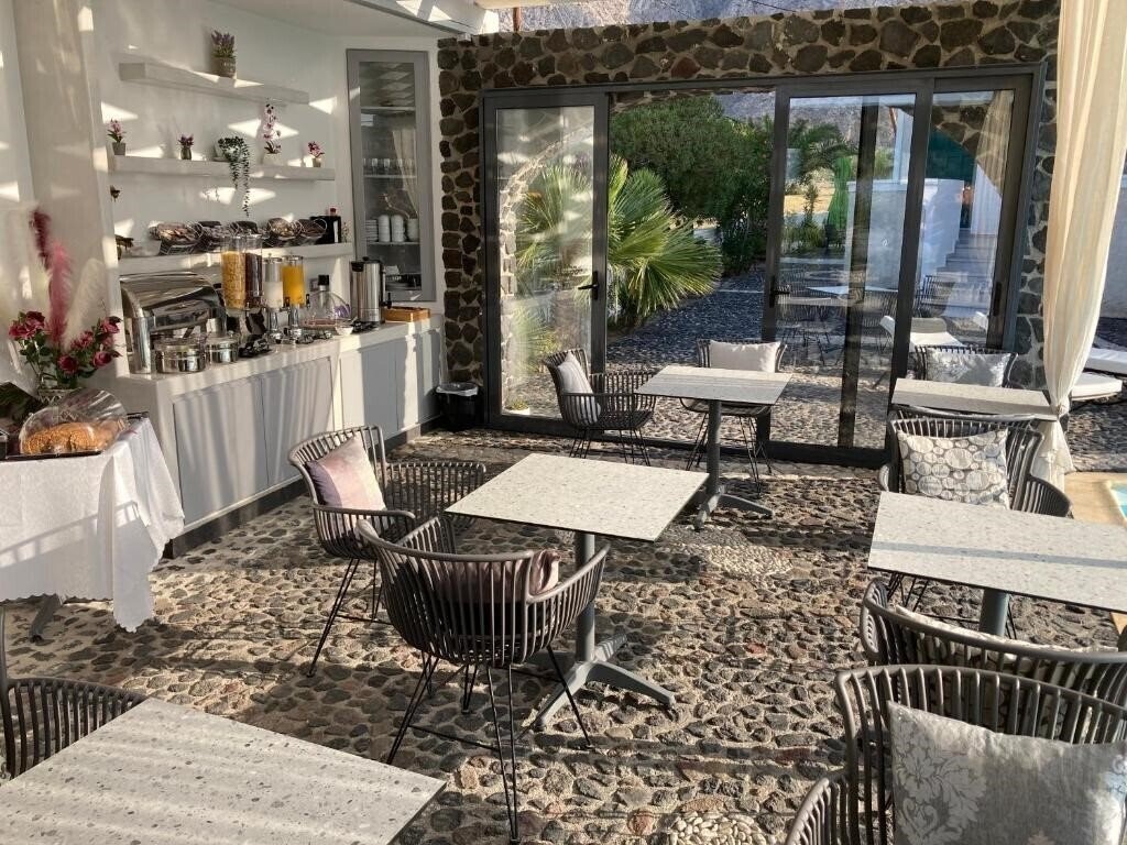 Картинка Villa Anemomilos Perissa 3*