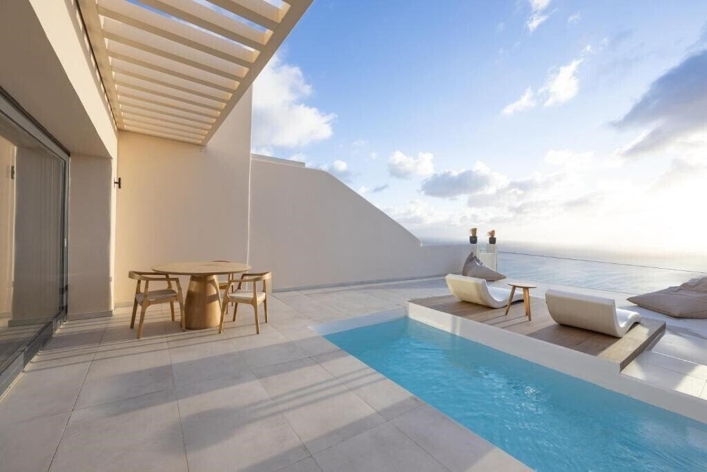 Картинка Pnoi Luxury Suites 3*