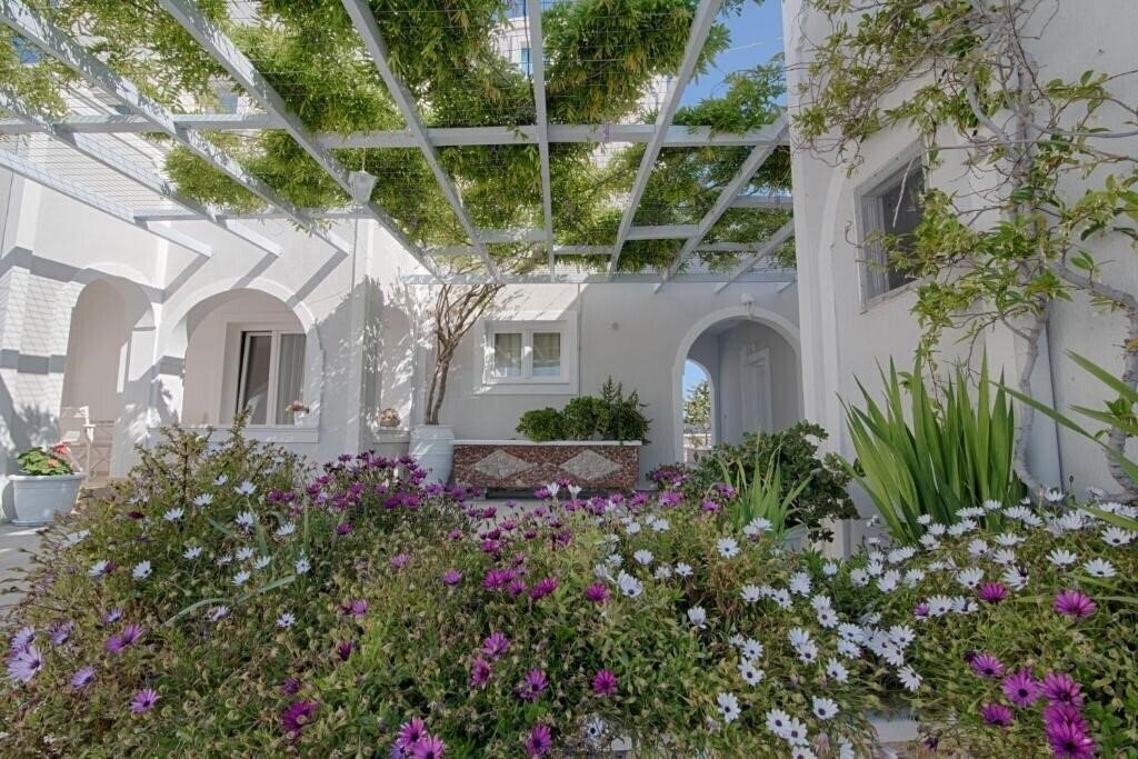 Изображение Wisteria Apartments 5*