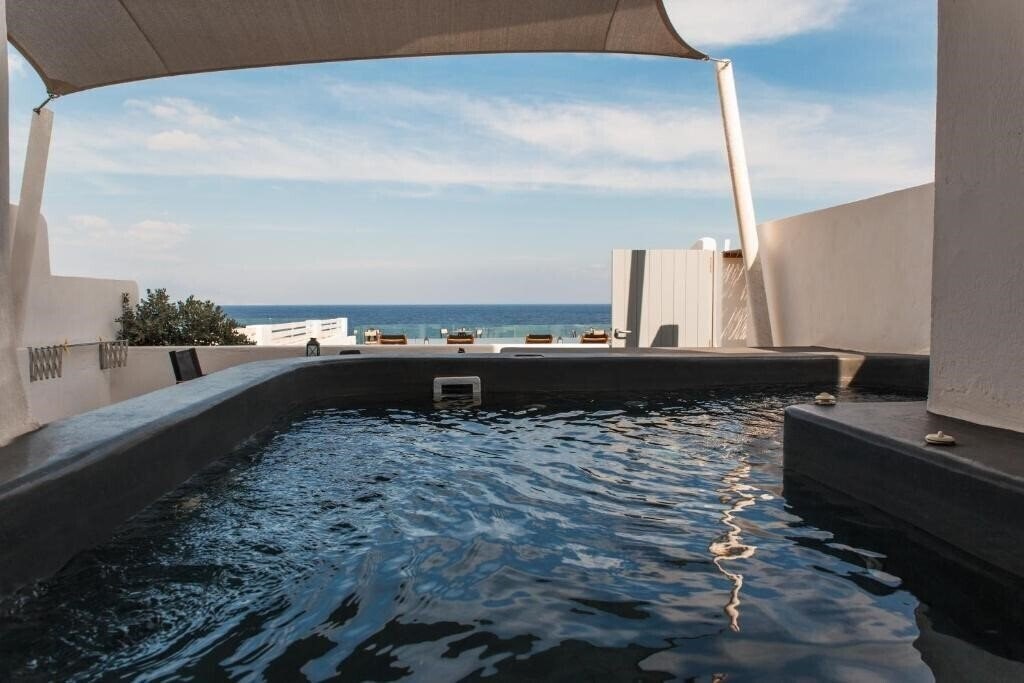 Изображение Almyra Oia Suites 4*