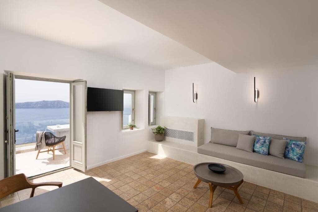 Фото Asha Luxury Suites 4*