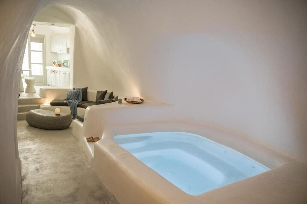Отель Yposkafon Concept Villa 4*