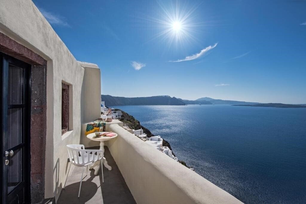 Готель Airie Santorini 3*