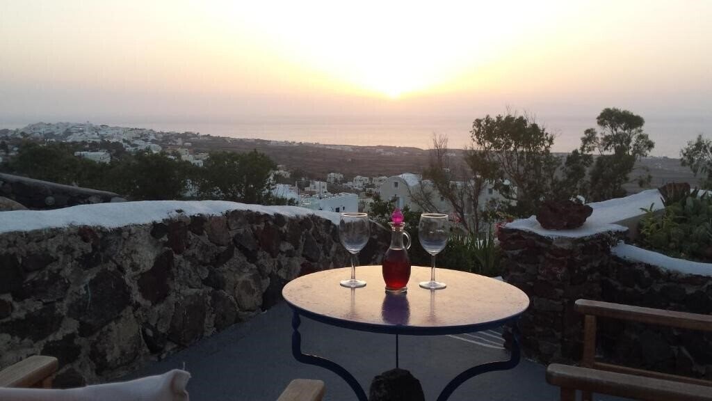 Отель Alonistra Oia Houses 3*