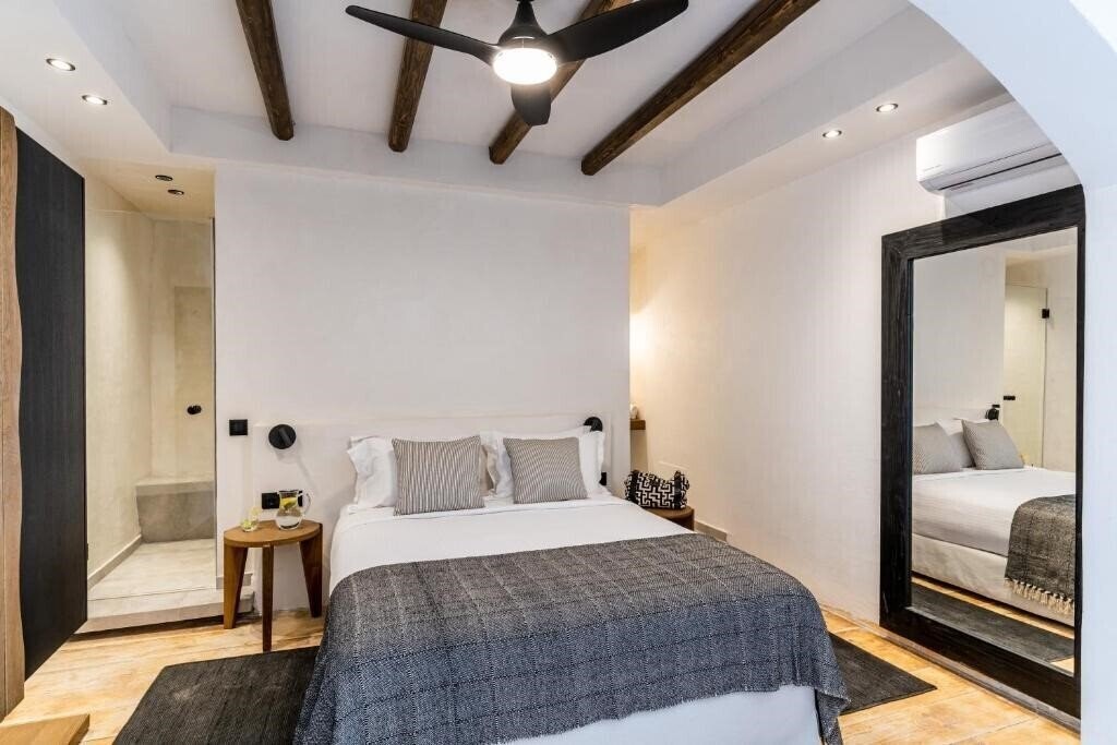 Фото Amer Suites 3*