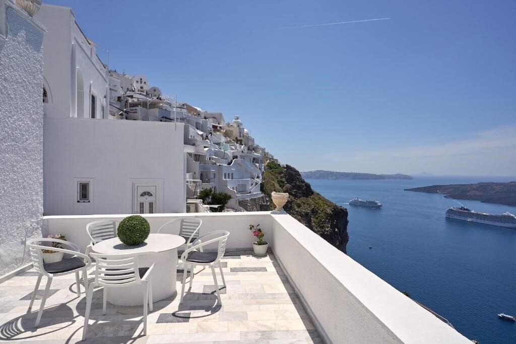 Отель Amphitheater Cave Houses 3*