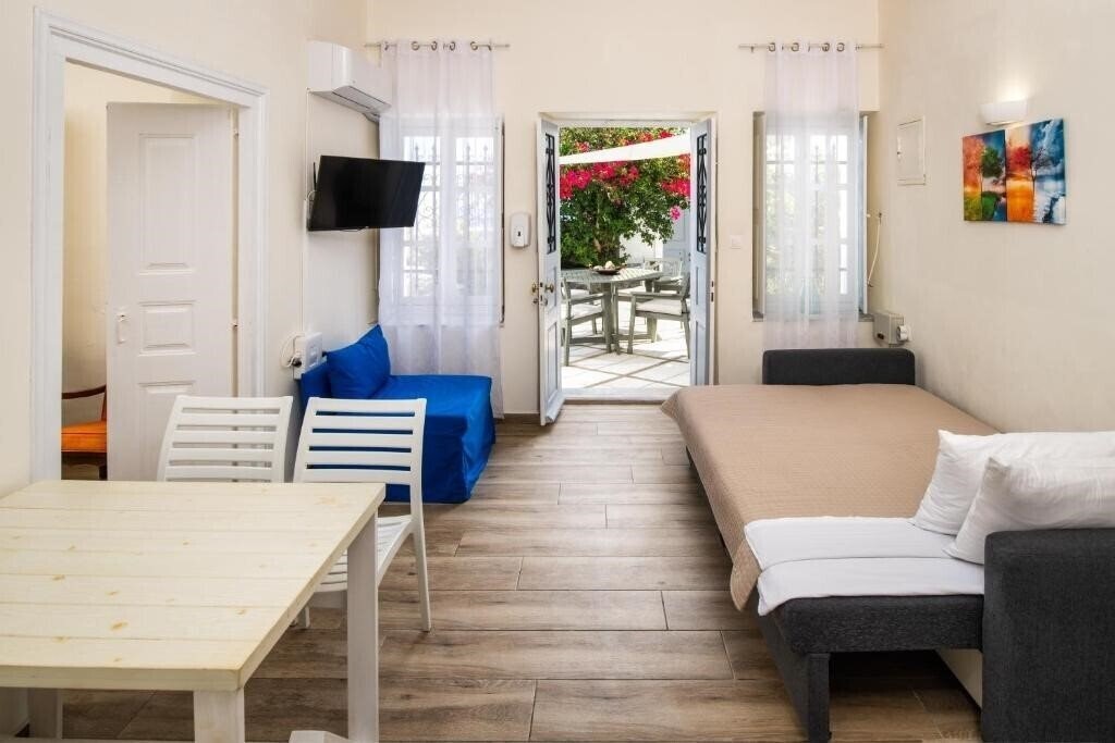 Картинка Day One Fira Mansion 3*