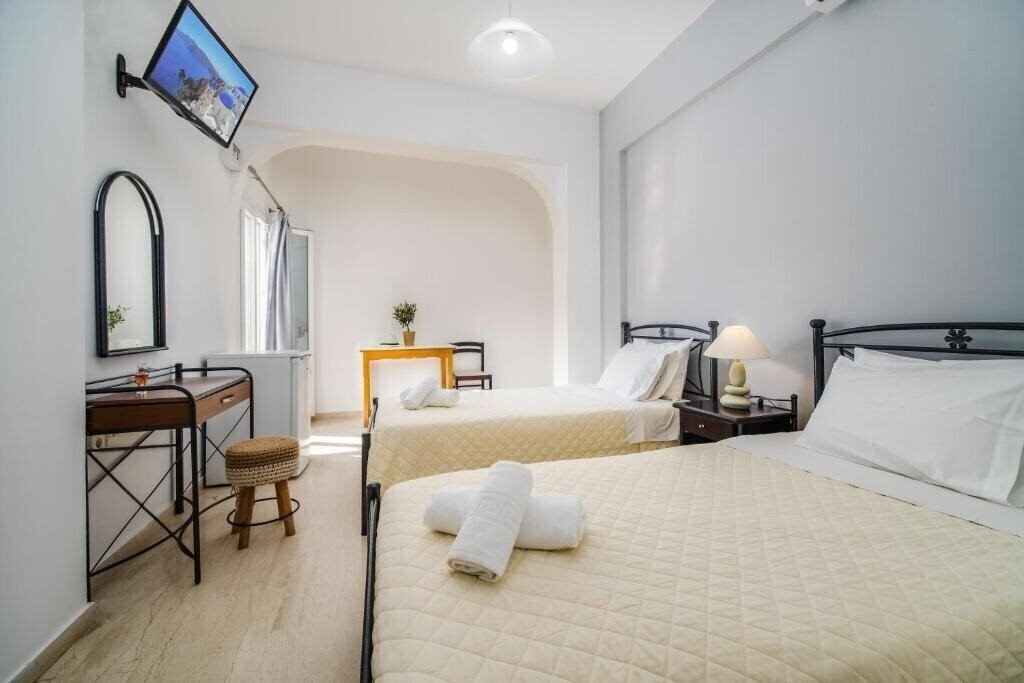 Отель Emmanouela Studios & Villas 3*