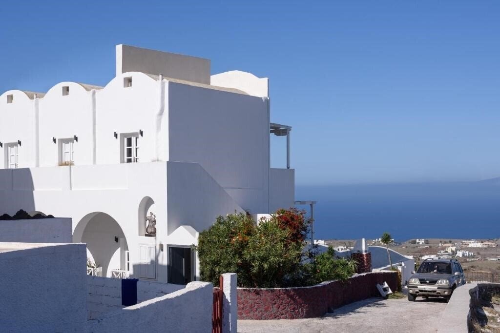 Готель Muses Cycladic Suites 3*