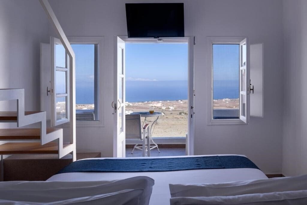 Фото Muses Cycladic Suites 3*