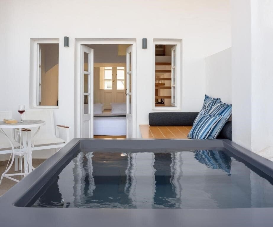 Фотографія Muses Cycladic Suites 3*